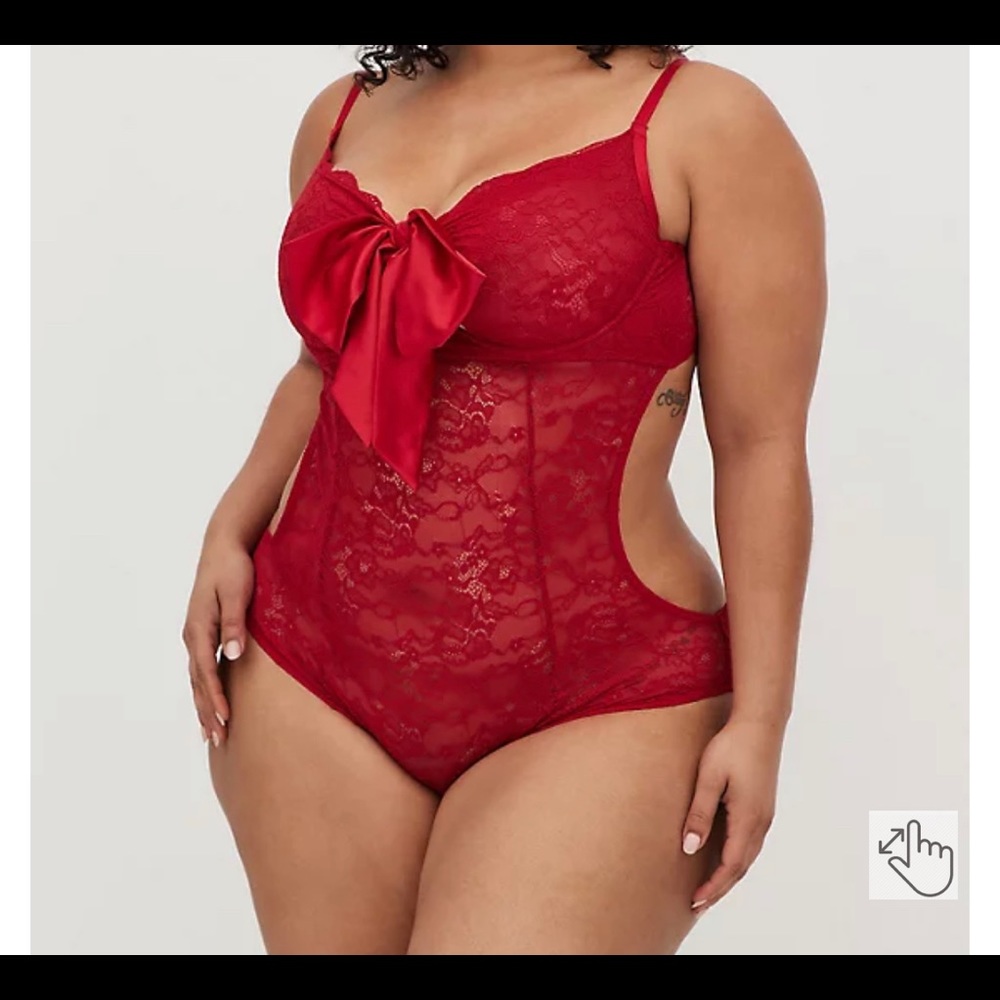 Torrid Size 4 NWOT Red Lace Bodysuit